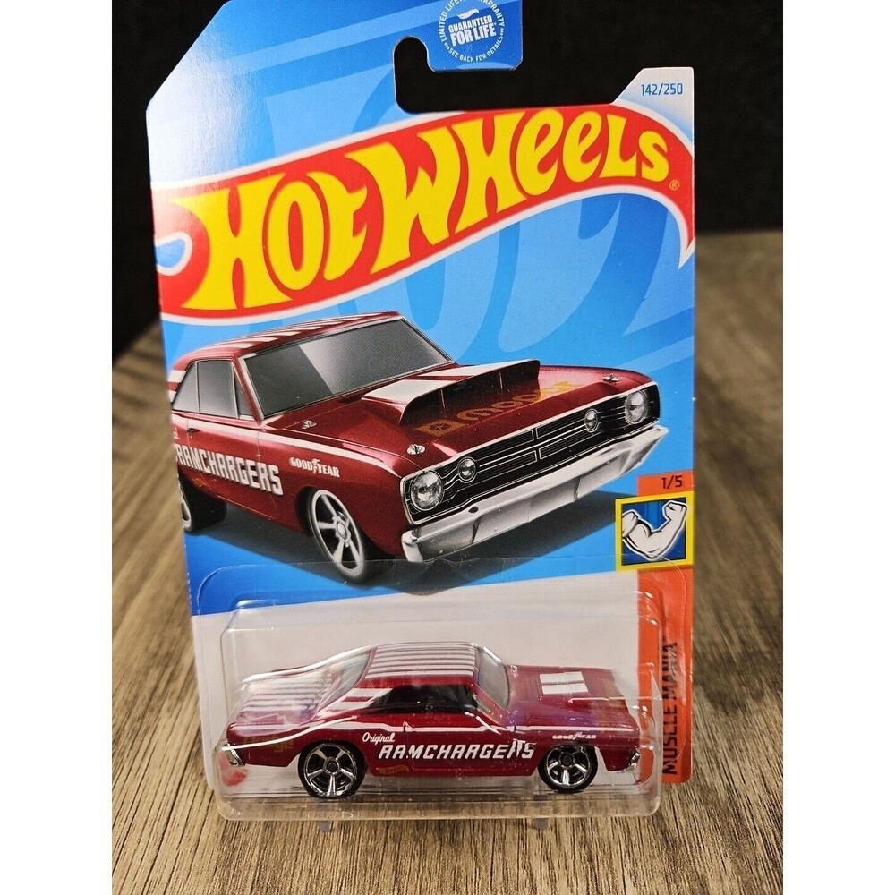 Hot Wheels '68 Dodge Dart  1:64 Diecast Toy Car 2024